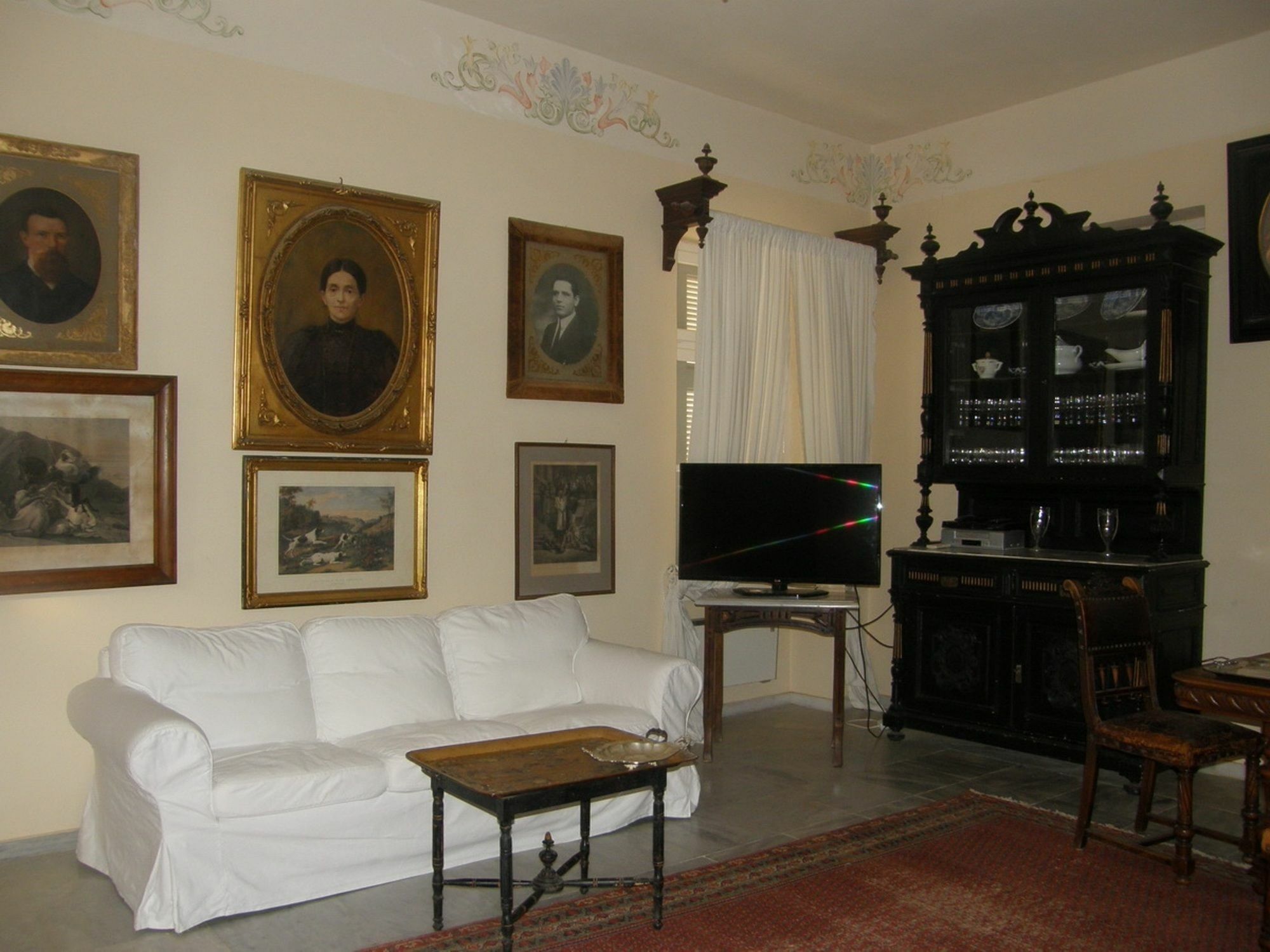 Aristocratic 19Th Century Neo Classical Mansion With Private Pool Finikas  Esterno foto